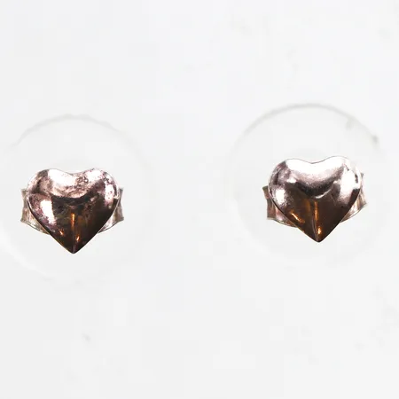 Örhängen hjärta, längd 5,5mm, bredd 5,8mm, 830/1000 silver.  Vikt: 0,4 g