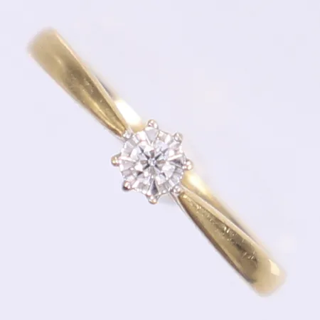 Ring med diamant totalt 1xca 0,02ct stl:17 bredd 2-4mm tillv. Guldfynd 18K Vikt: 1,4 g