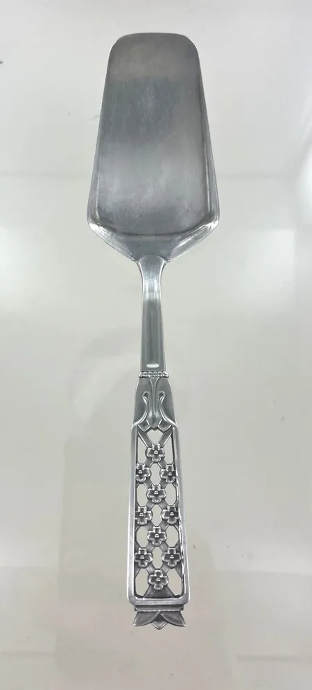 10 st skedar britiska stämplar 1800-1900tal, längd 12 cm, nysilver