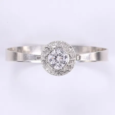 Armring med vit sten Cesons Göteborg 1970 ca 62x45mm bredd 10-20mm silver 830/1000 Vikt: 26,7 g