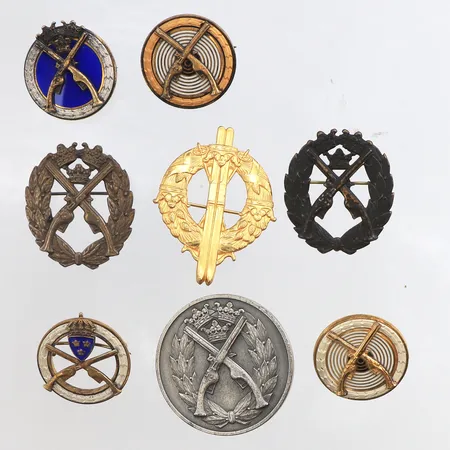 Diverse medaljer, förgyllning, emalj/färg, defekter, ojämnheter, gravyrer, 800-925/1000 silver. Vikt: 70,6 g