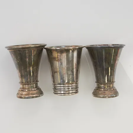 3 Pokaler, gravyr 830/1000 Silver 126,5g.