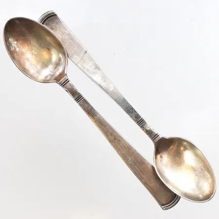 2 Kaffeskedar, längd 12cm, 830/1000 silver. Vikt: 32,1 g