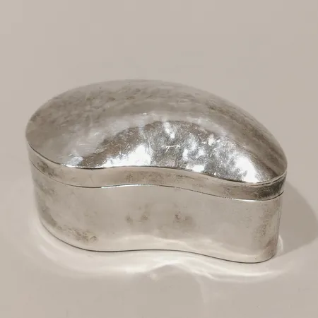 Ask 6x3,6cm Galleri 3 Stig Nolin år 1982 silver 925/1000 Vikt: 60,2 g