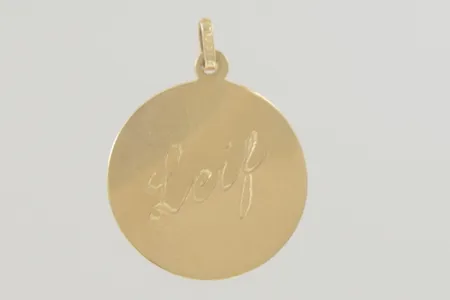 Hänge längd 4 cm,bredd 3 cm 18K  Vikt: 3,1 g