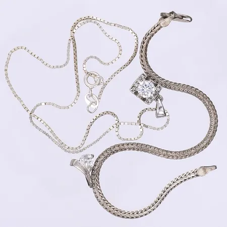 Diverse defekt silver 830-925/1000 Vikt: 10,6 g