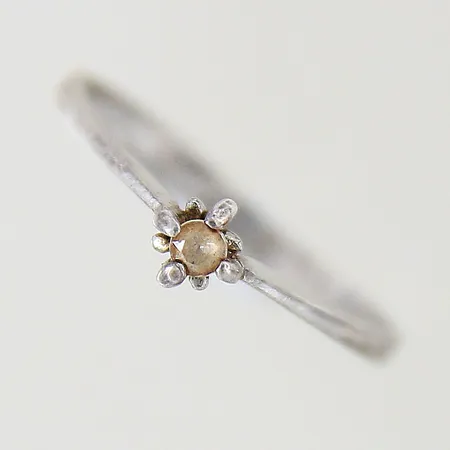 Ring stl:18 bredd 4,3-7,7mm GHA silver 925/1000 Vikt: 6,2 g