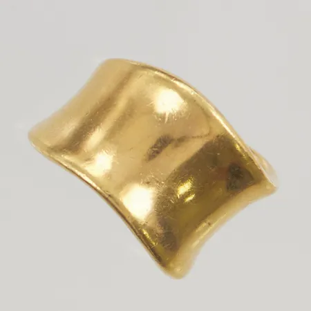Ring stl:16¾ bredd 15mm 22K 9,8g.