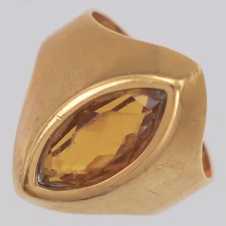 Ring med sten stl:17, bredd 19mm, skadad sten, 18K Vikt: 4,7 g