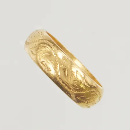 Ring stl:17½ gravyr, 23K 8,6g.