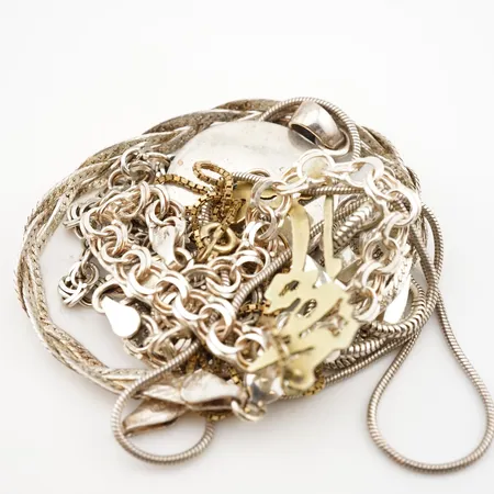 Diverse silversmycken Vikt: 35 g