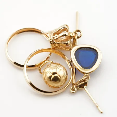 Diverse guld, 18k Vikt: 3,6 g
