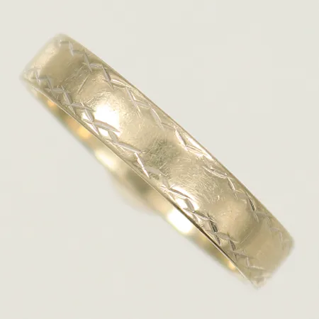 Ring med mönster, stl 19, bredd 4mm, vitguld, gravyr, 18K Vikt: 3,5 g