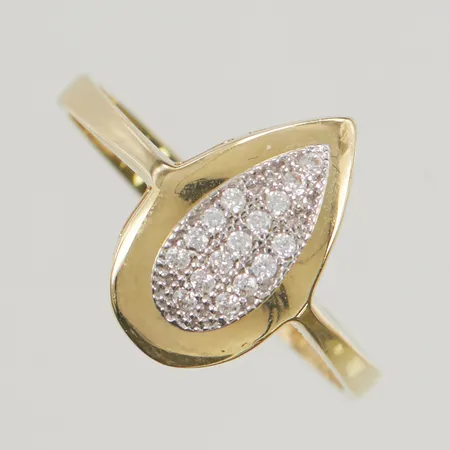 Ring stl:17½ bredd 13mm vita stenar 18K 2,5g.
