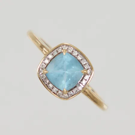 Ring med blå sten och diamanter ca 24 x 0,0025ct, stl:18, troligen blå topas, smärre nagg, Guldfynd, 18K, Vikt: 2,9 g