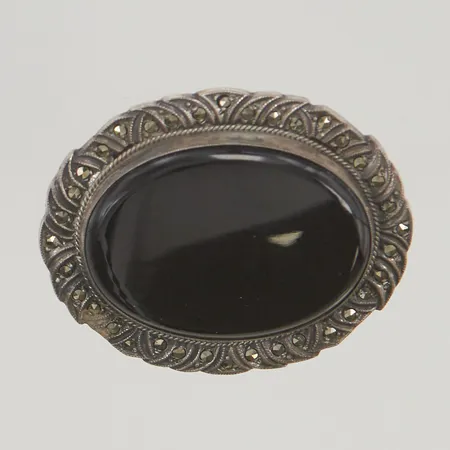 Brosch 37x31mm svart sten och markasiter, 830/1000 Silver 12,1g.