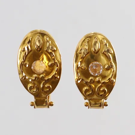 Örhängen med vita stenar mått 19x10mm 21K Vikt: 2,3 g