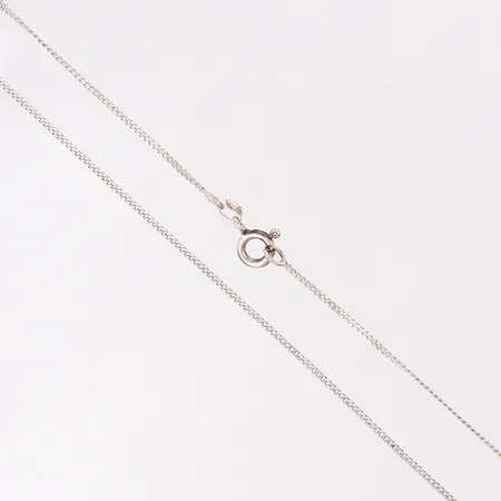 Kedja Pansar, längd 42cm bredd 1,2mm silver 925/1000 Vikt: 1,8 g på auktion i Skärholmen hos Pantbanken Sverige