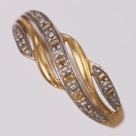 Ring diamanter 2 x ca0,005ct stl:19½, bredd 1,4-7mm, GHA, 18K Vikt: 2,2 g