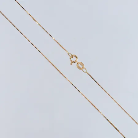 Kedja Venezia längd 38cm bredd 0,6mm 18K.  Vikt: 1,3 g