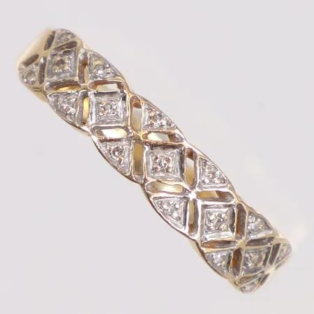 Ring med diamanter 15xca0,005ct stl:16½ bredd 2-4mm GHA 18K Vikt: 2,8 g