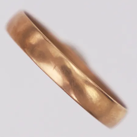 Ring slät stl:21¼ bredd 4mm, 14K  Vikt: 1,8 g