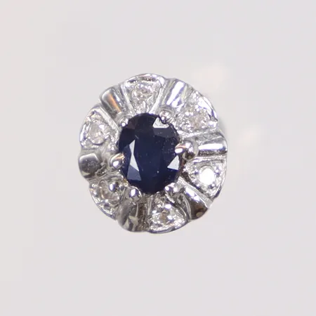 Udda Örhänge med blå sten samt diamanter 6xca0,005ct Ø7mm 18K Vikt: 0,8 g