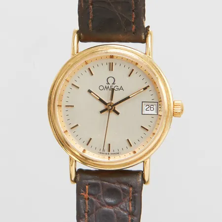 Damur Omega 18K, 22mm, datum, quartz, gravyr, läderarmband, inga tillbehör