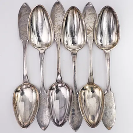6 matskedar modell Tornedal längd 20,5cm, Osk.Strömbergs Eftr. år 1933 Haparanda, gravyr, originaletui, 830/1000 silver Vikt: 253,9 g