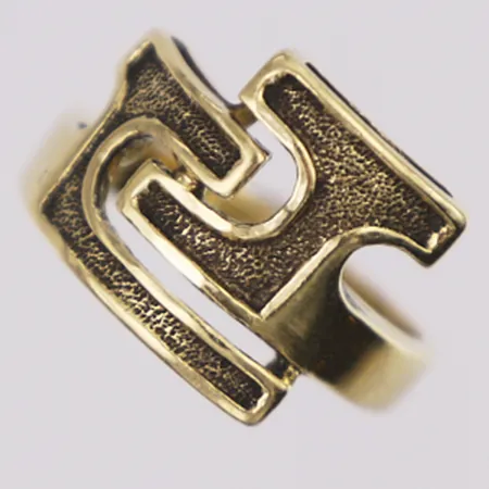 Ring stl:16¾ bredd 3-13,6mm, 14K  Vikt: 4,7 g