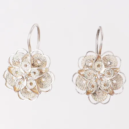 Örhängen blommor, längd 21,1mm bredd 15,6mm, krokar silver 925/1000 Vikt: 3,3 g