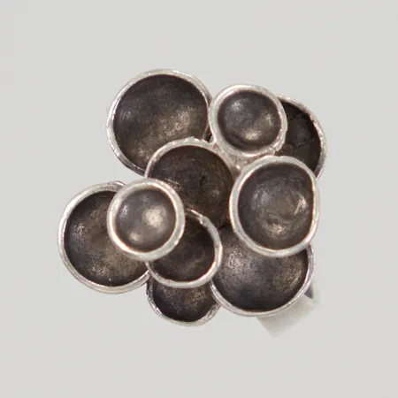 Ring stl 16½, bredd 3-18mm, 830/1000 silver Vikt: 4,2 g