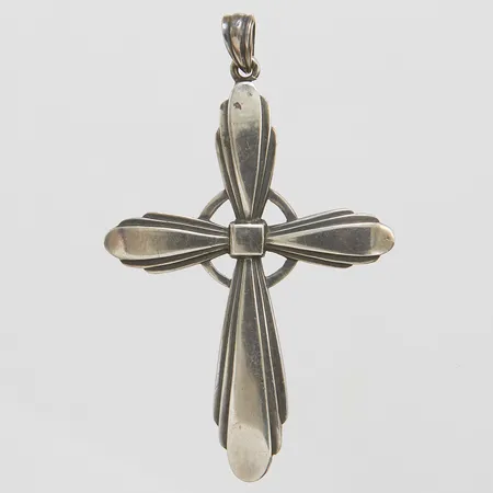 Hänge kors längd 54mm, bredd 33mm, GD&Co, år 1941, 830/1000 silver Vikt: 8,2g Vikt: 8,2 g