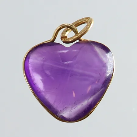 Hänge hjärta med lila sten mått 15x12mm 18K Vikt: 1,2 g