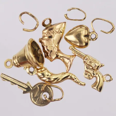 Diverse guld defekta 18K Vikt: 4,8 g