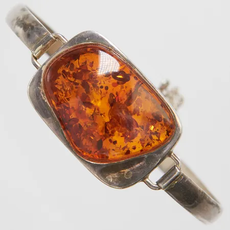 Armband halvstel med bärnsten, innermått ca 63mm, bredd 5,5-22mm, kistlås, säkerhetskedja, 925/1000 silver Vikt: 24,6g Vikt: 24,6 g