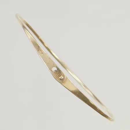 Armband stelt och öppningsbar, något skev, 60x54mm, 14K 5,9g.