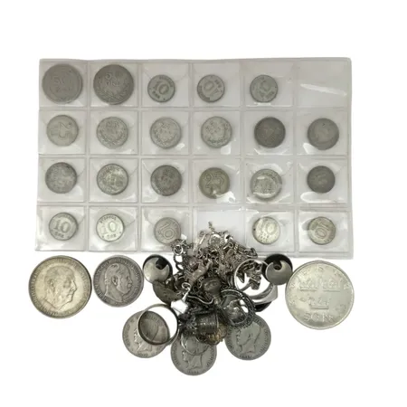 Parti silver, mynt och smycken, defekter/gravyrer förekommer, mynt finvikt cirka 100g, smycken bruttovikt 60,9g