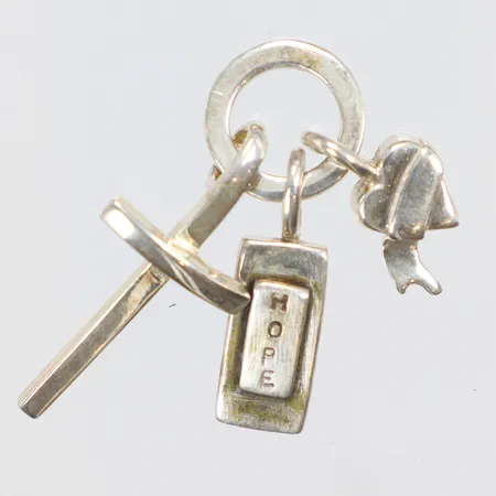 Hänge Efva Attling "Hope" 11x35mm silver 925/1000 Vikt: 6,1 g