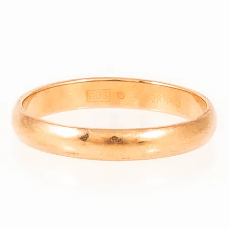 Ring Schalins slät stl:19¾ bredd 3,5mm höjd 1,2mm, gravyr, 18K 3,5g.