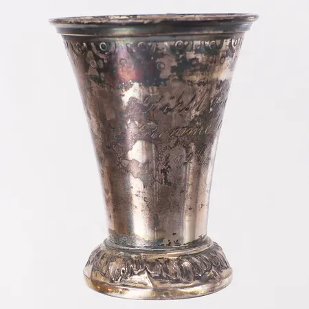 Pokal höjd ca 56mm, gravyr silver 830/1000 Vikt: 17,2 g