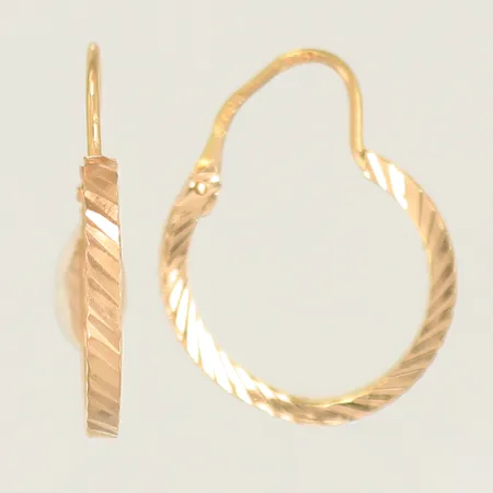 Ett par örhängen creoler, Ø14mm, bredd 2mm, buckliga, ojämna öglor, 14K Vikt: 0,9 g