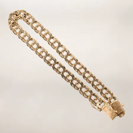 Armband Bismarck med kistlås längd 21cm bredd 6mm 18k  Vikt: 18,9 g
