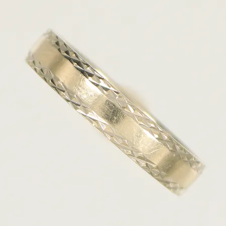 Ring med mönster, stl 17½, bredd 3,8mm, vitguld, gravyr, 18K Vikt: 2,8 g