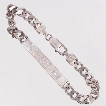 Armband med gravyrbricka, längd 20cm bredd 6,6mm, gravyr två sidor, silver 925/1000 Vikt: 17,4 g