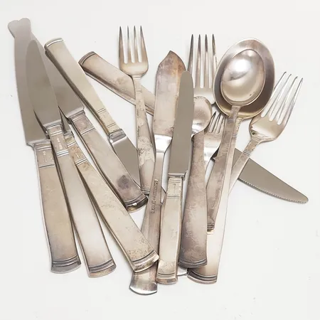 15st Diverse Bestick GAB modell Rosenholm, knivblad i rostfritt stål, 830/1000 silver Brv: 679,5g Vikt: 679,5 g