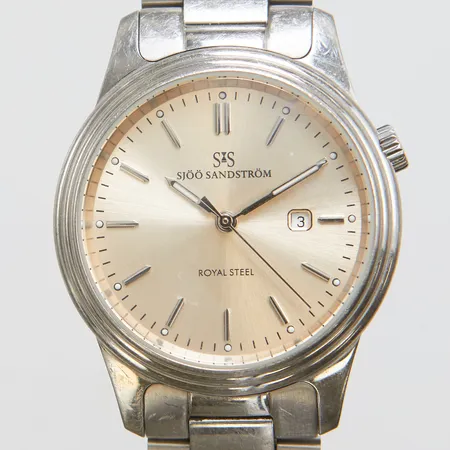 Damur Sjöö Sandström Royal Steel, stål, quartz, 32mm, ref: SS-2032-1, snr: 57, datum, repig stållänk, dubbelviklås, box, inga övriga tillbehör. Batteribyte.