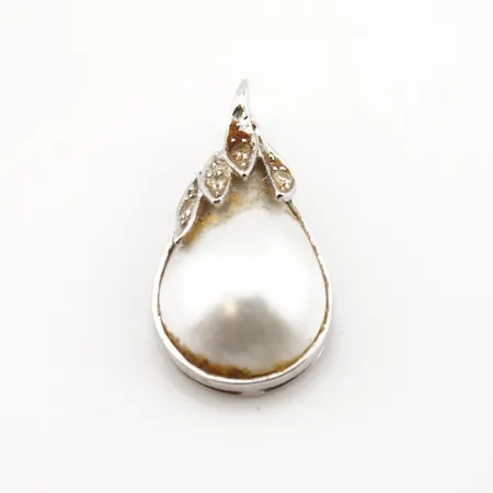 Collier m pärla, vitguld, 28mm x 15mm, 18k Vikt: 3,7 g
