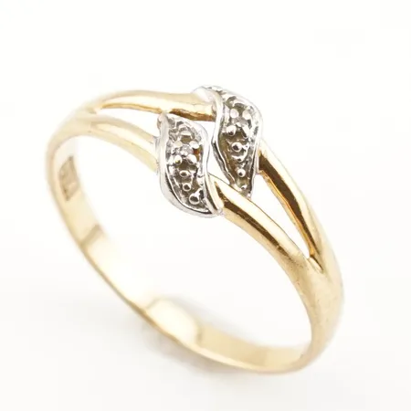 Ring m diamanter, stl 17(53), bredd 7mm, 18k Vikt: 1,5 g