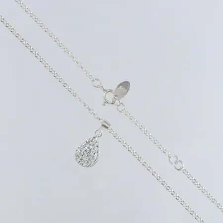 Collier med hänge längd 41,5-44,5cm bredd 1,2-8mm GHA Silver 925/1000.  Vikt: 3 g